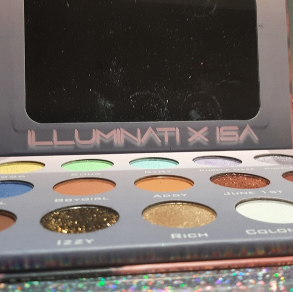 Illuminati x Isa Glam Palette - Picture 3 of 3